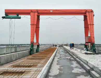 1758682129948325.jpg 路桥起重机1.jpg